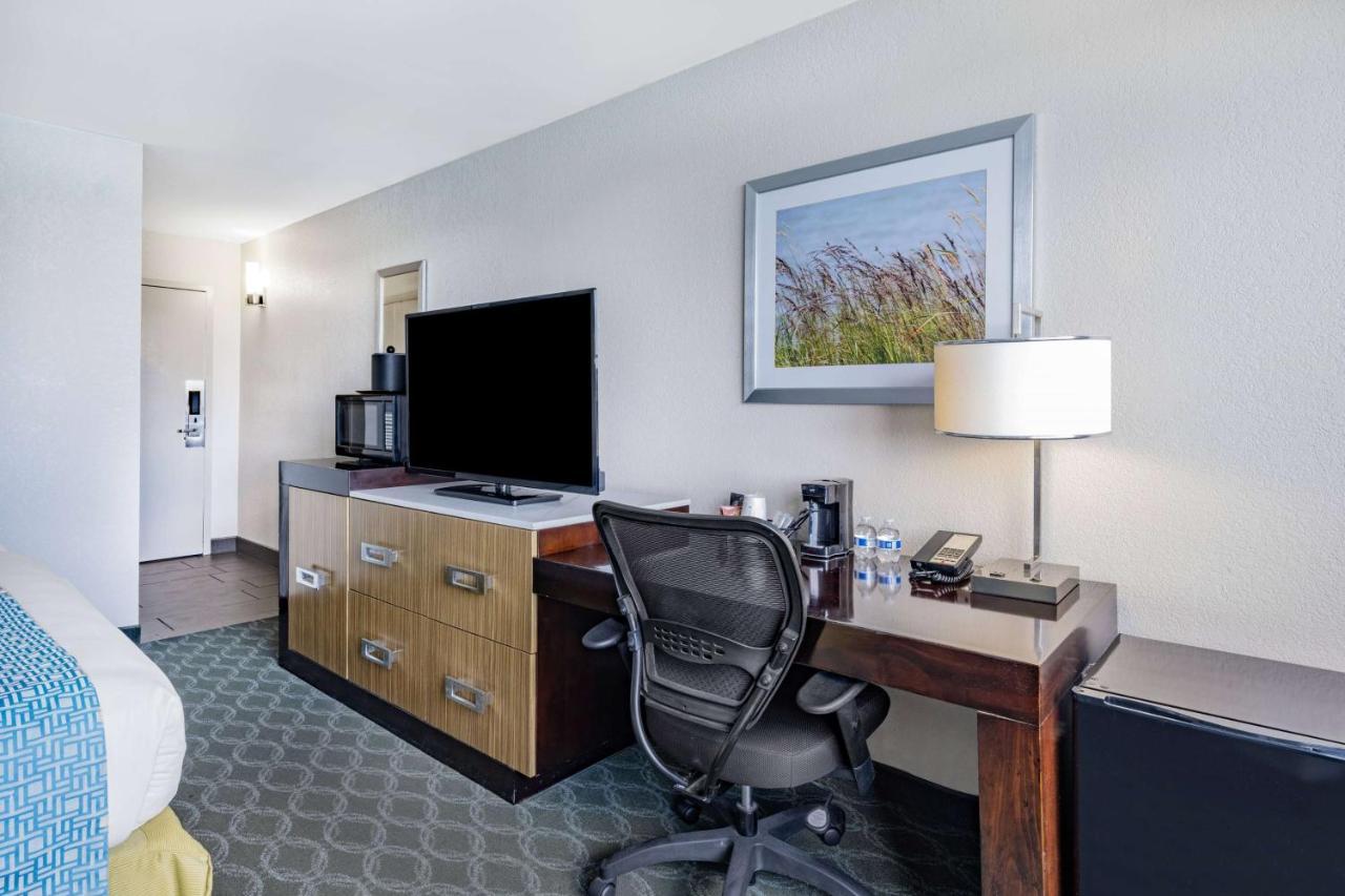 Hotel Wyndham Garden Kenosha Harborside Extérieur photo