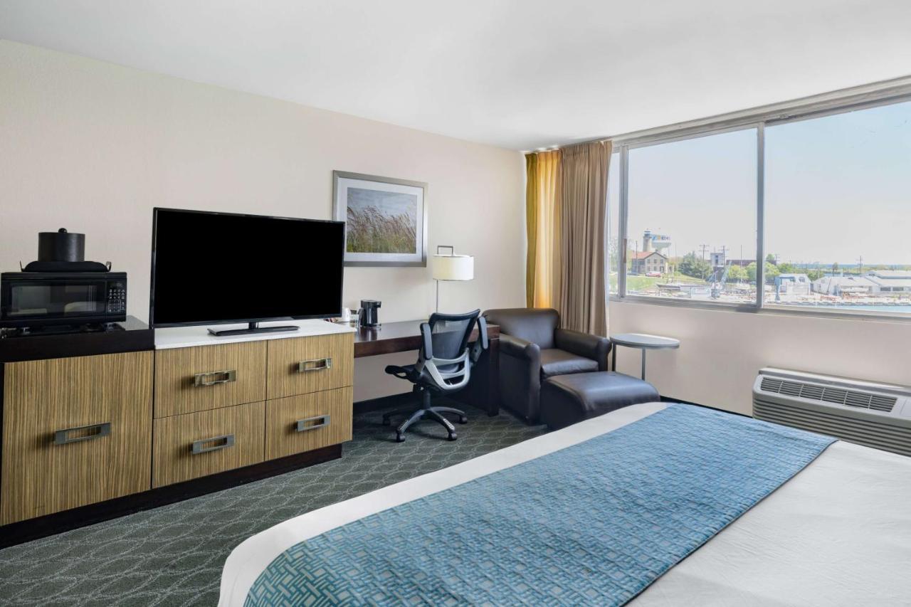 Hotel Wyndham Garden Kenosha Harborside Extérieur photo