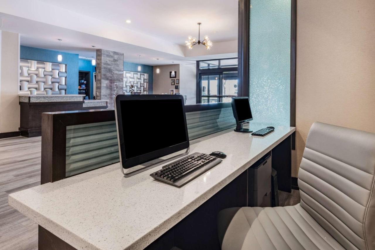 Hotel Wyndham Garden Kenosha Harborside Extérieur photo