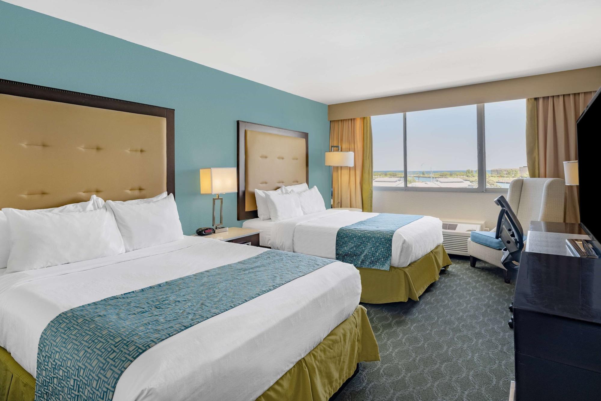 Hotel Wyndham Garden Kenosha Harborside Extérieur photo