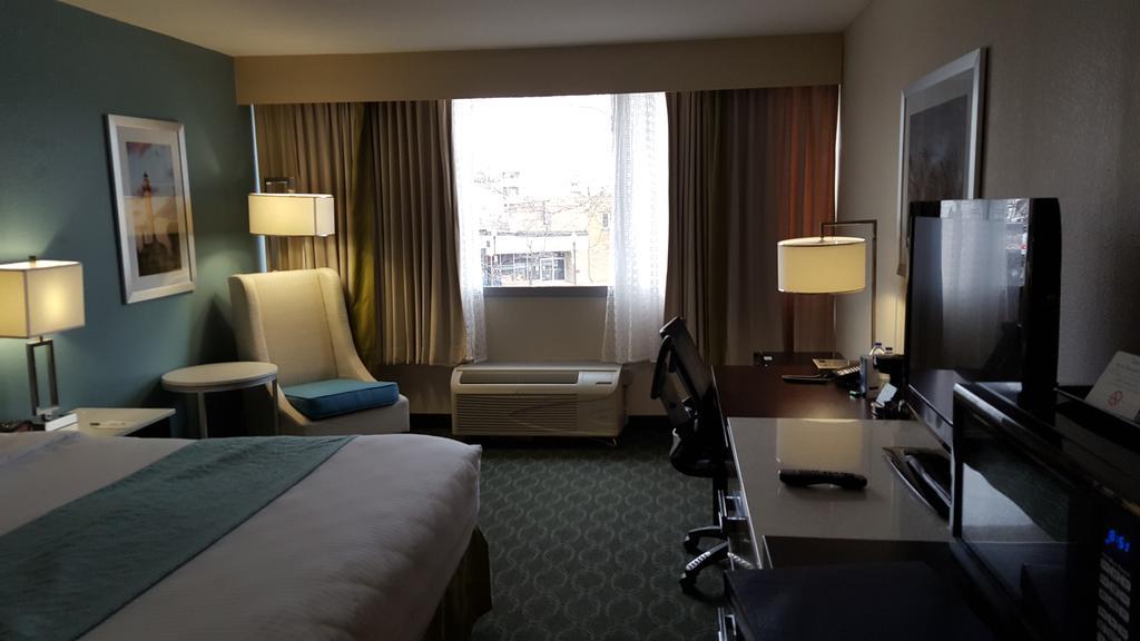 Hotel Wyndham Garden Kenosha Harborside Extérieur photo