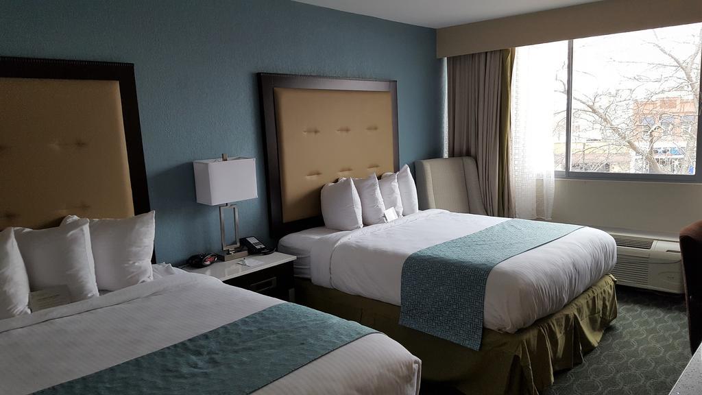 Hotel Wyndham Garden Kenosha Harborside Extérieur photo